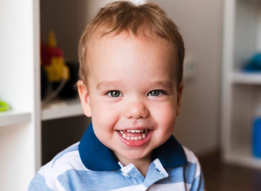 1 yaşındaki çocuğun dişleri neden sararır?